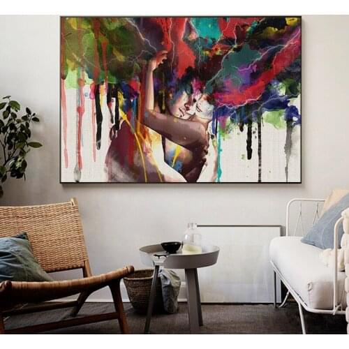 Graffiti Lovers Hugging Together Street Wall Art Canvas Painting Posters and Prints Wall Art Picture Cuadros Home Decoration