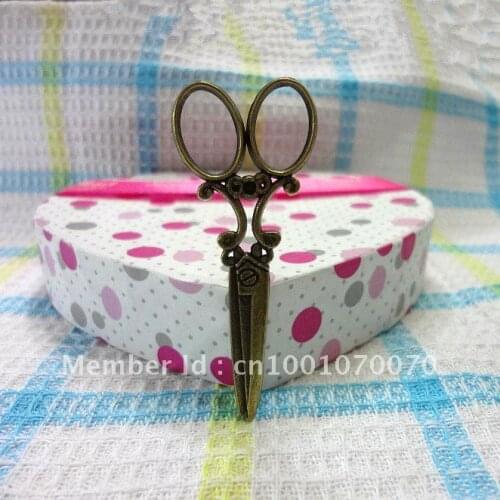 10pcs Antique bronze charm of the lovely ornaments Zinc Alloy Jewelry Accessories DIY fashion jewelry pendant