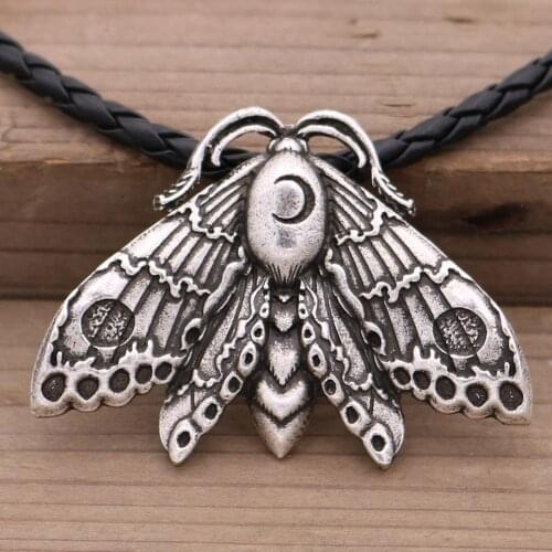 Crescent Butterfly Jewelry Butterfly Pendant Insect Butterfly Moon Rune Amulet Punk Personality Fashion Necklace Jewelry XL076
