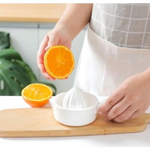 Manual Household Drink Orange Lemon Citrus Plastic Mini Fruit Juicer Plastic Mini Lemon Juicer Kitchen Portable Juicer Manual