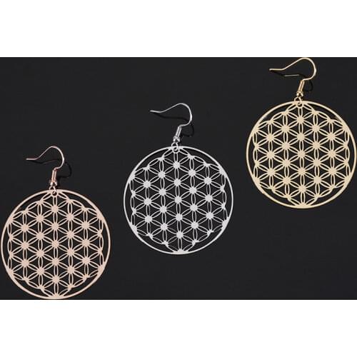 2021 Fashion Trendy Trend Retro Hollow Disc Round Hoop Handcrafted retro metal hollow carved earrings
