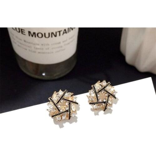 2021 Temperament Fashion Inlay Zircon jewelry female Crystal from Swarovskis 925 Silver Needle Hypoallergenic Earrings Fit Women