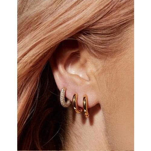 INS simple and fashionable retro mini gold small earrings temperament personality European and American earrings new trend