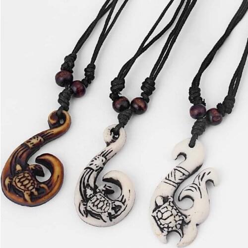 Wholesales Faux Yak Bone Hawaiian Style Hook Carved Sea Turtle Leaf Pendant Necklace Surfer Adjustable Jewellery