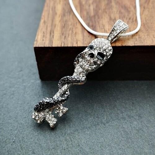New Skull Key Pendant Necklace for Men Inlaid Zircon Black Snake Wrap Pendant Punk Hip Hop Party Jewelry Wholesale Accessories