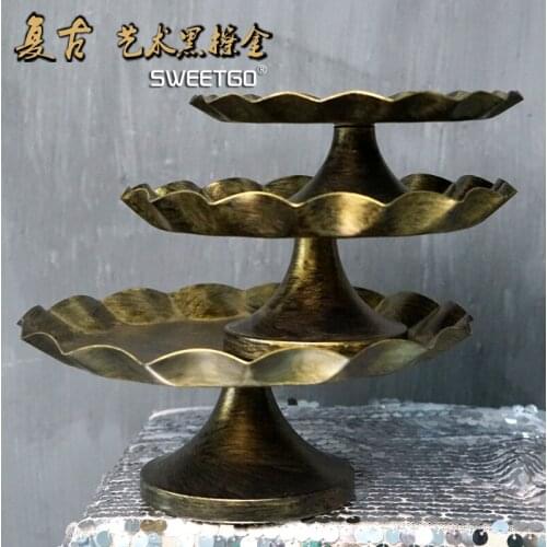 1 Pcs European Vintage Iron Golden Wedding Party Decorative Cake Stands Fruit Dessert Plate Pan Tray