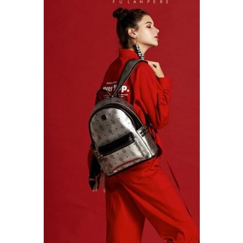 Backpack Women 2020 New Large Capacity Travel Backpack Anti-theft Lady Fashion Rivet Backpack 14 inch Laptop Bag unisex