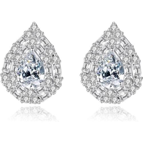 MetJakt S925 Sterling Silver Fashion Atmosphere Drop-Shaped Design Inlaid with Natural Crystal 3A Zircon Female Ear Stud