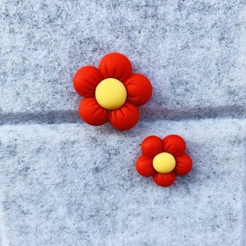 2 Pcs Small Red Flower Push Pin Cute Thumbtack Decoration Flower Thumb Tack Pin Kindergarten Photo Wall Color PushPin Binding