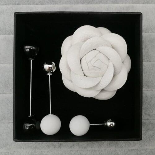 Girls Fabric Camellia Flower Brooch for Wedding White Leather Brooches for Women Pearl Lapel Pin Costume Jewelry Accessories