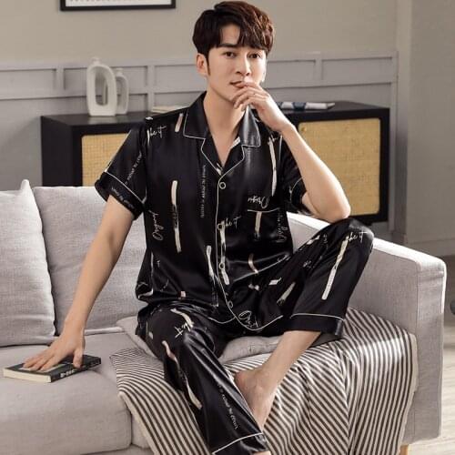 2021 Pajamas Mens Summer New Silky Stain Short Sleeve Trousers Printed Fashion Home Clothes Homewear Casual Luxury Pyjamas