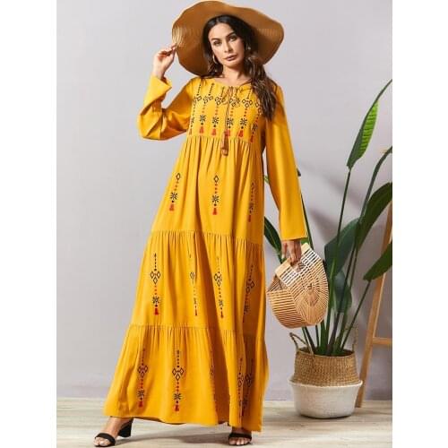 2020 NEW Long Dress Embroidered Bohemian Fashion Abra Muslim Women Maxi Robe Dress Long Sleeve Swing Ethinic Clothing Q092