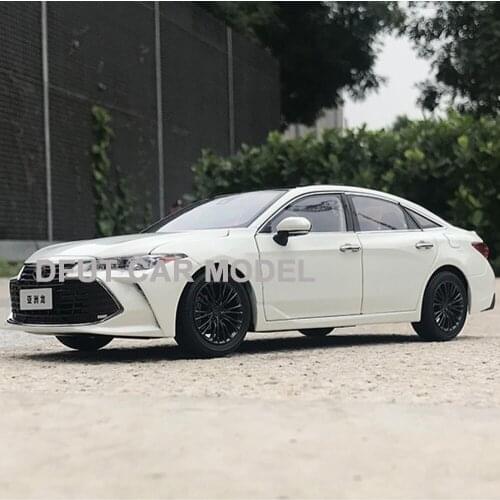 1:18 Alloy Pull Back Toy AVALON Car Model Of Childrens Toy Cars Original Authorized Authentic Kids Toys