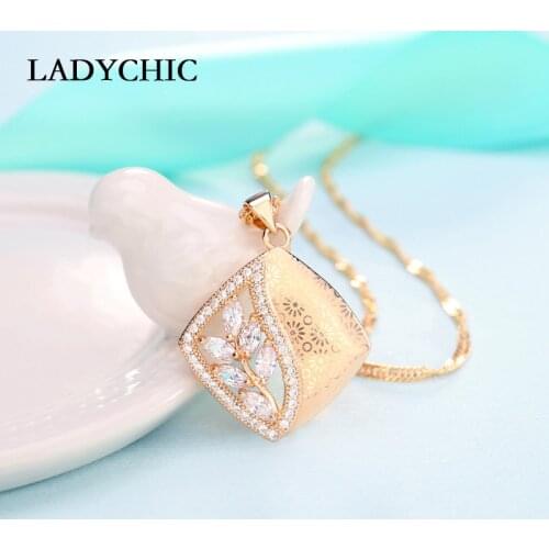 LADYCHIC 2019 New Arrival National Style Gold Color Zircon Pendant Personality Olive Leaf Shaped Crystal Necklace Jewelry LN1149