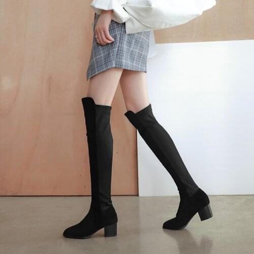Big Size Europeans and Americans have skinny sleeve boots with pointed head and heeled knees