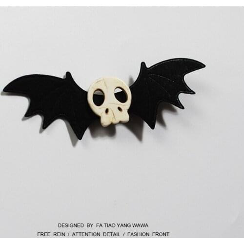 Vampire skeleton bat hairpin