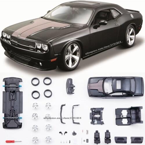 Maisto 1:24 2008 Dodge challenger SPT8 assembled DIY die-casting model car collection Gift collection toy tools