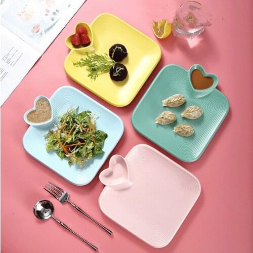 Nordic creative peach heart grid plate can be microwave oven roasted chicken wings steak color glaze ceramic grid plate