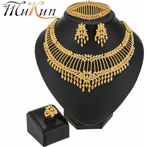 Classic Dubai Gold Color Jewelry Sets Crystal Necklace Bracelet Charm Women Earrings Ring Party Fashion Jewelry Set