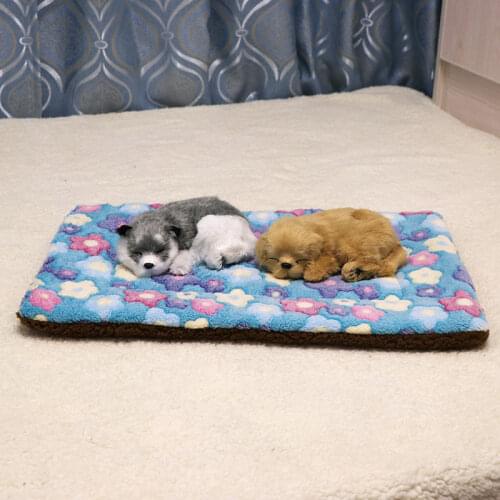Soft Flannel Thickened Pet Soft Fleece Pad Pet Blanket Bed Mat For Puppy Dog Cat Sofa Cushion Home Rug Keep Warm Sleeping Cover