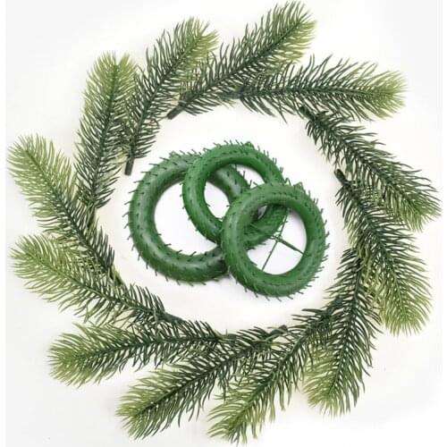 Amorobe Artificial Christmas Wreaths