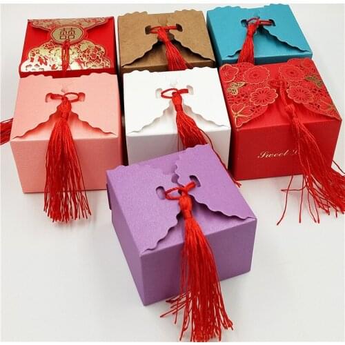 25Pcs/lot Six Colors Paper Lace Candy Gift Favor Boxes For Display Decoration Jewelry Accessory Various Tassels Strings 9x9x6cm