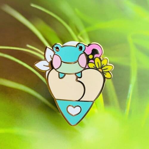 Animal Crossings Kawaii Villager Lily Hard Enamel Pin New Horizons Fashion Cartoon Animals Green Frog Medal Brooch Fans Gift