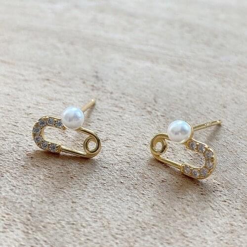 New Trendy Zirconia Geometric Safety Pin Earrings white Pearl Stud Earrings For Women Korean Jewelry серьги булавки 2020
