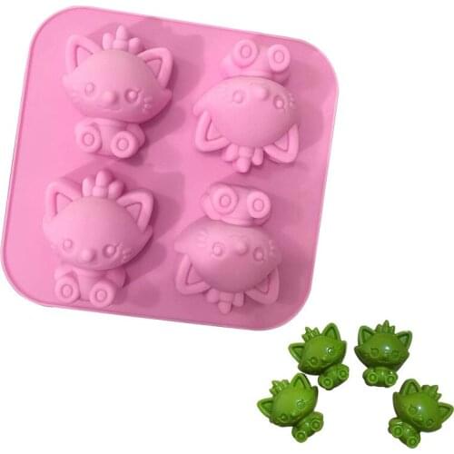 4 Even Red Wolf Silicone Cake Mold Handmade Soap Mold XG743