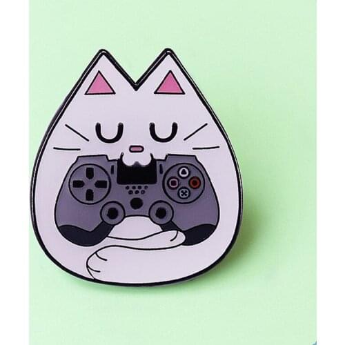 Cute Game Controller Cat Brooch Pins Enamel Metal Badges Lapel Pin Brooches Jackets Jeans Fashion Jewelry Accessories