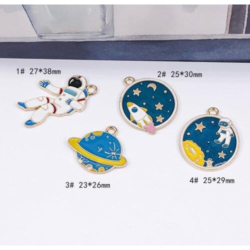 10pcs/Lot Astronaut Planet Diy Design for Jewelry Making Earring Bracelet or Necklace Handmade Enamel Charms