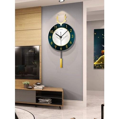 Wall Clock Mechanism with Pendulum Light Luxury Deer Head Living Room Fashion Modern Minimalist Personality Creative Decoration