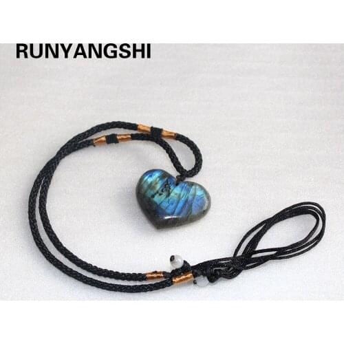 Natural crystal stone quartz elongated feldspar Moonstone Heart-shaped pendant Love Necklace Jewelry Gray Moonlight Elongated