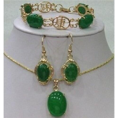 Beautiful green stone bracelet earring Necklace pendant Set