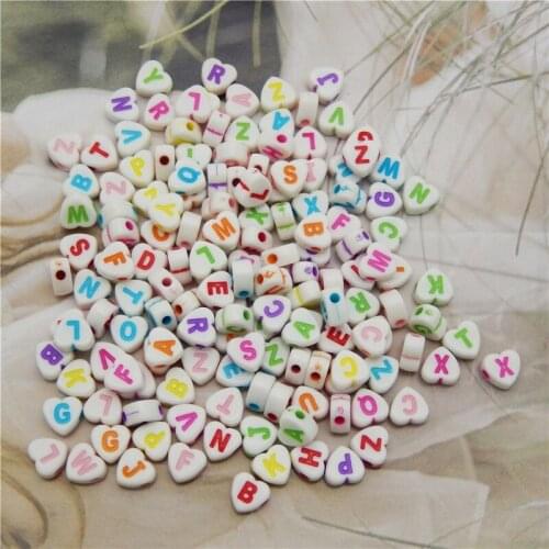 Julie Wang 100PCS 7mm Acrylic Heart Shape Letter Beads Random Mixed Alphabet Spacer Bead Bracelet Jewelry Making Accessory