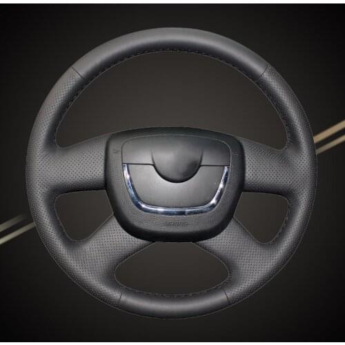 Car Braid On The Steering Wheel Cover for Skoda Octavia a5 Superb 2012 2013 Fabia 2010-2014 Yeti 2009-2013 Auto Wheel Covers