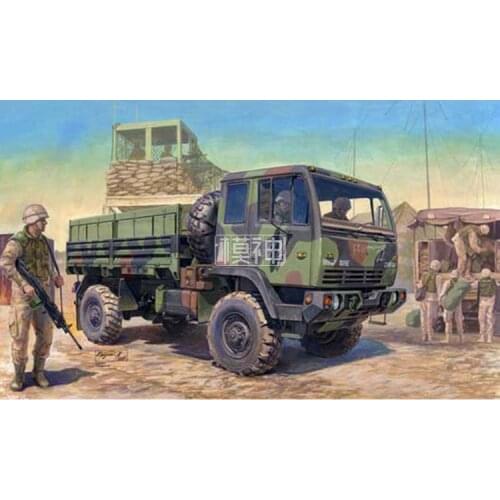 Military plastic assembly model 1/35 light truck 2.5 tons in the United States M1078 01004