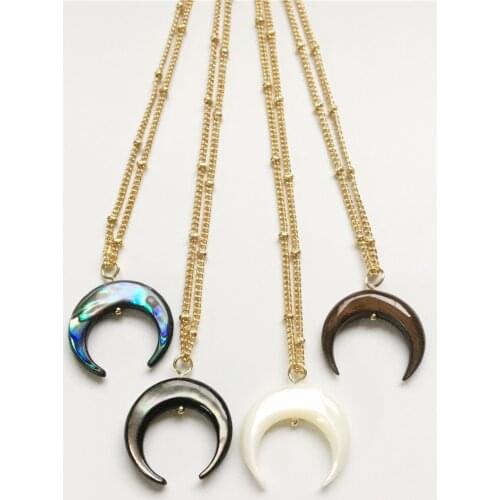 FUWO Natural Mother of Pearl Crescent Pendants With Gold Beads Necklace Mini Double Horn Shell Jewelry For Women Gift NC537