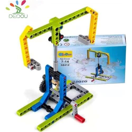 Childrens Toys, Boy Assembling Building Blocks, Hand-cranked Windmill, Childrens educational Toys