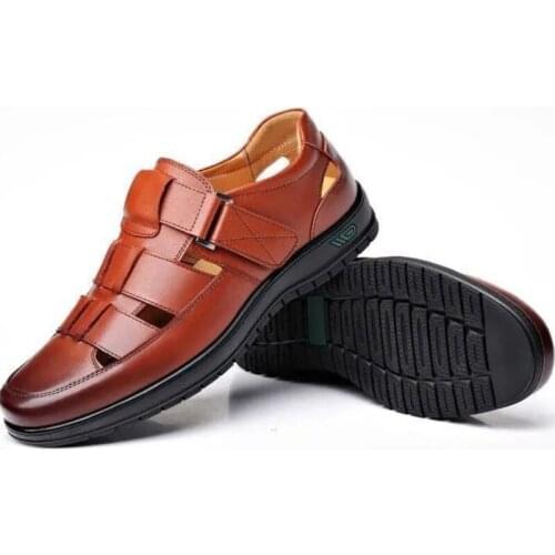 2021 Summer New Fashion Mens Sandals Breathable Classics Solid Colors Flat Gladiator Shoes with Platform Suitable for Outside