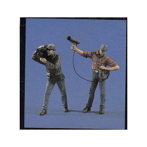 1:35 Scale World War II 2 Reporters Miniatures Scene Modelling Unpainted DIY Assembling WW2 Static Figure Resin Model Kits
