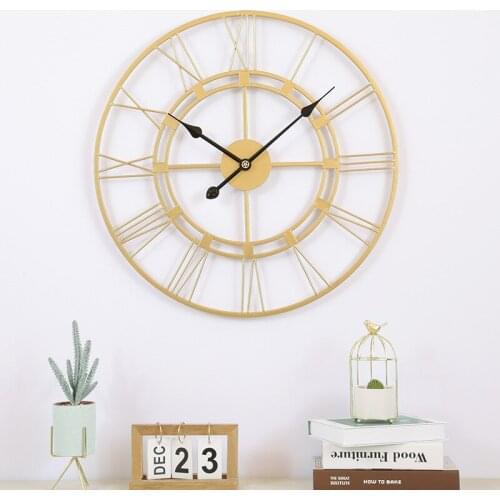 Wall Clock Roman Numerals Quartz clock Indoor Garden Metal Precision Silent Nordic Ornaments Round Home Decorations