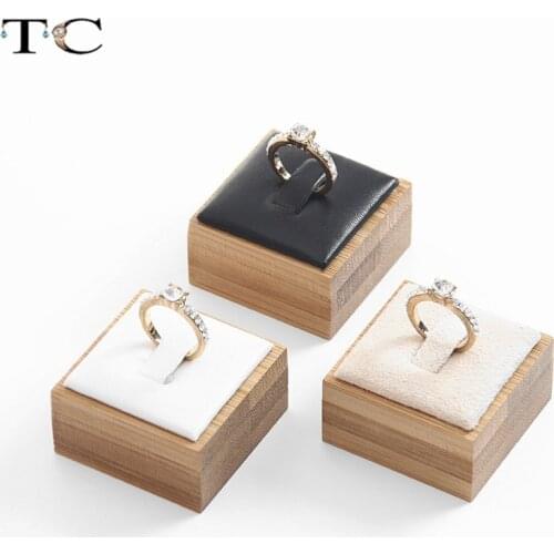 Wooden Rings Holder Fashion Ring Holder Bamboo Wood Grain Jewelry Display Prop Ring Display Stand 1pc