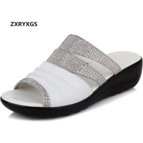 Hot soft genuine Leather shoes sandals women slippers 2020 new summer slipper fashion sandals Rhinestone slippers women sandals