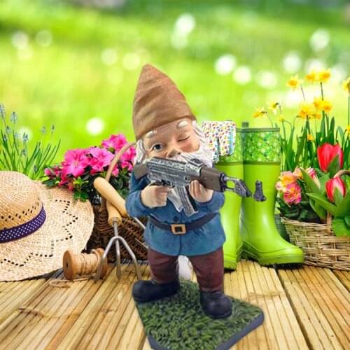 Garden Statue Funny Goblin Statue Holding Gun Resin Sculpture For Lawn Yard Decor Garden Decoration Outdoor Tuin Decoratie