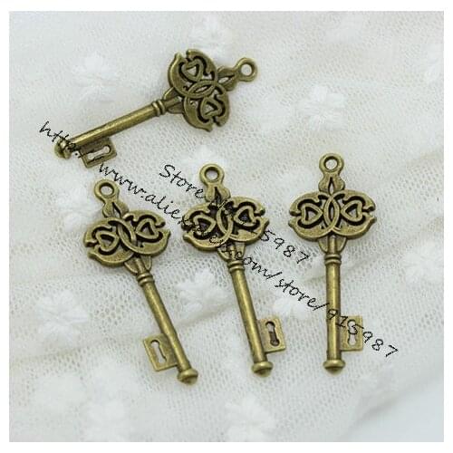 Sweet Bell Free shipping 30pcs/lot Antique Bronze Lovely Heart Keys Pendant 17*45mm Vintage Metal Key Charms D0528