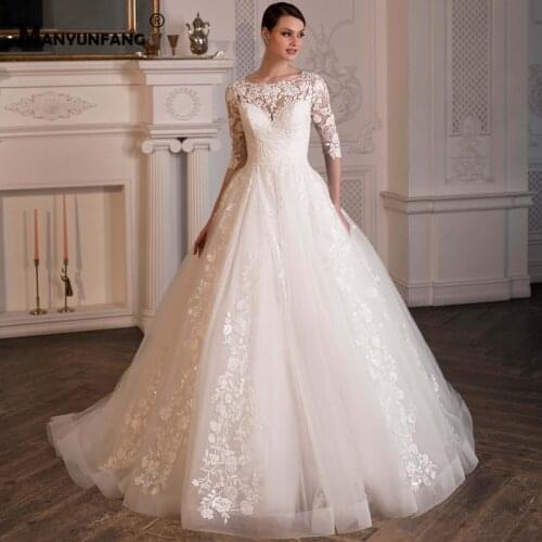High-End Three Quarter Sleeve Embroidery Appliques Tulle Bridal Ball Gown Elegant Button Back Chapel Train O-Neck Wedding Dress