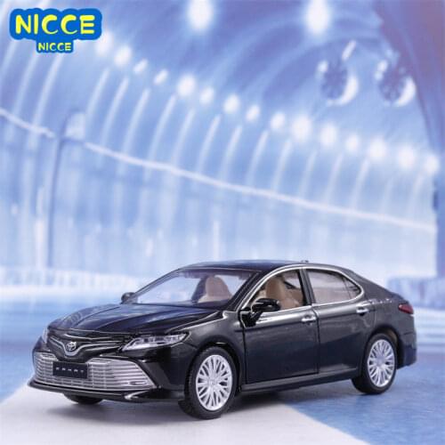 1:32 TOYOTA Camry Children Metal Toys Pull Back Wheels Flashing Machinery For Kids Diecast Model Car Birthday Christmas Gifts