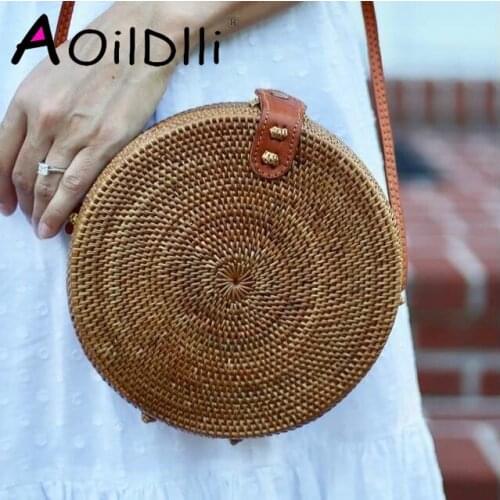 2018 Summer new rattan bag pure handmade Qiuteng basket exotic scenery rattan basket bag