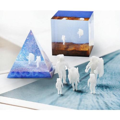 3D Crystal Epoxy Resin Astronaut Mould Stuff Accessory Jewelry Fillings DIY Charms Handmade Mini Spaceman Pendant Craft